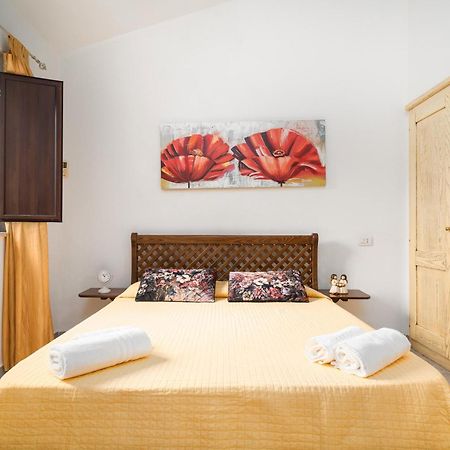 Casa Su Barone 1 Villa Орозеи Екстериор снимка