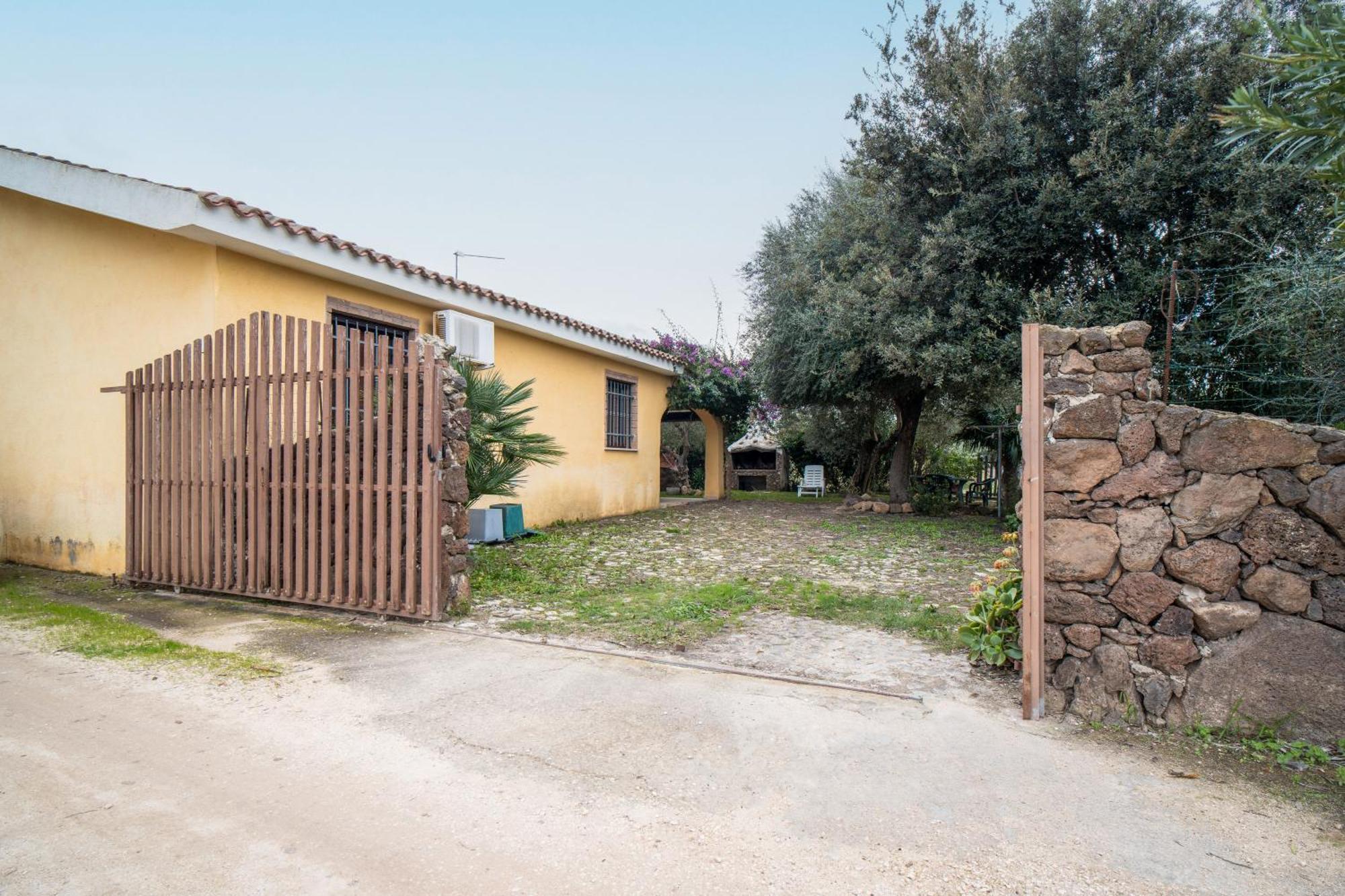 Casa Su Barone 1 Villa Орозеи Екстериор снимка
